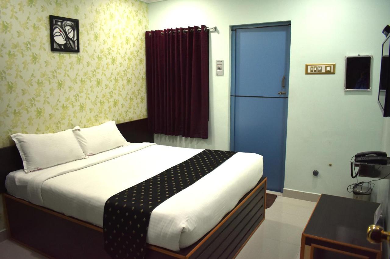 แอปเปิ้ลพาร์ค แอนเน็กซ์ Hotel Tiruchirappalli ภายนอก รูปภาพ