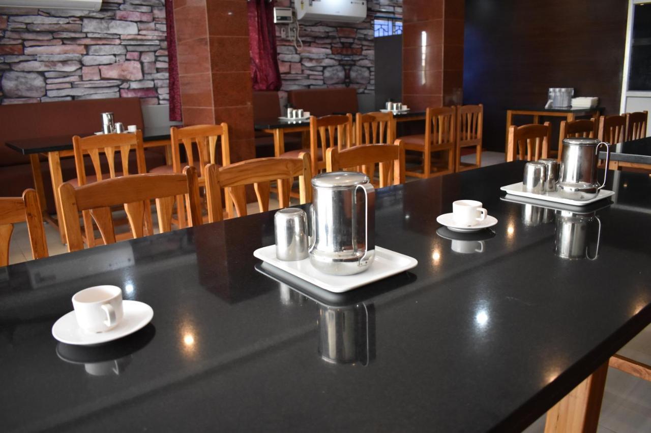 แอปเปิ้ลพาร์ค แอนเน็กซ์ Hotel Tiruchirappalli ภายนอก รูปภาพ